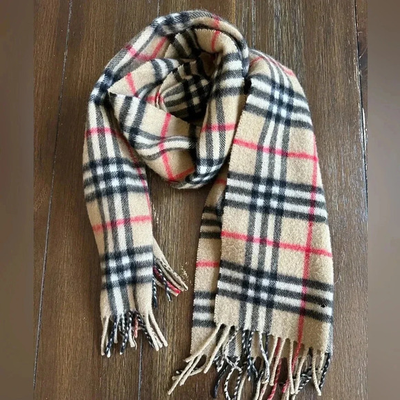 Vintage Burberry nova check scarf - Picture 8 of 13